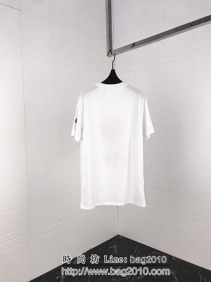 MONCLER蒙口 19春夏新款 頭像系列限量版 刺繡頭像小章仔 白色雙股純棉 男款短袖 ydi2151